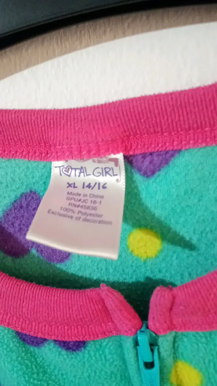 Pijama enterizo infantil Total Girl con diseño de corazones - 4
