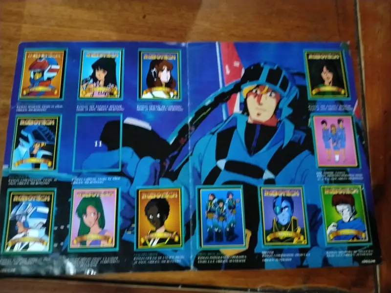 Álbum de colección Robotech Partes I, II y III - 2