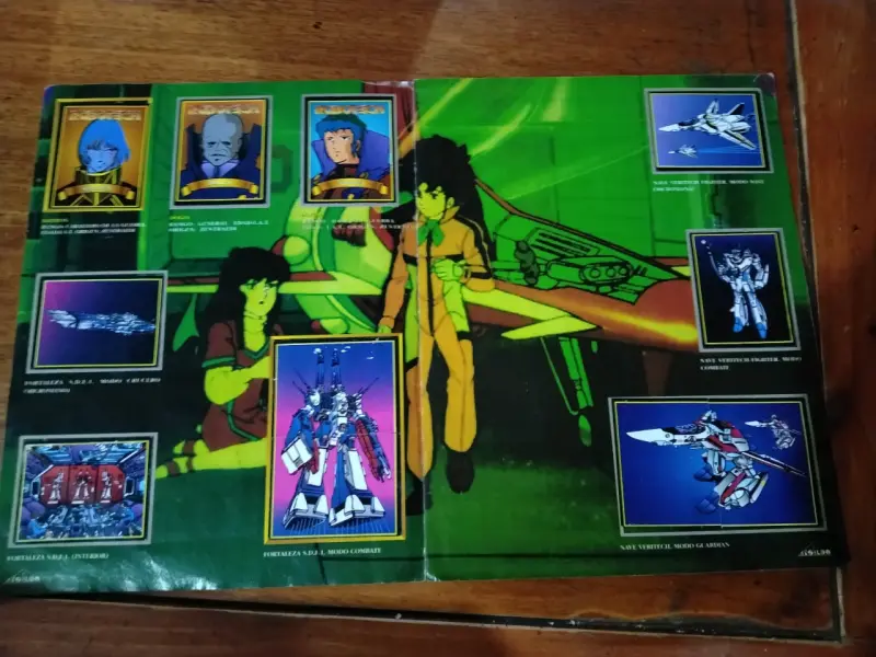 Álbum de colección Robotech Partes I, II y III - 3