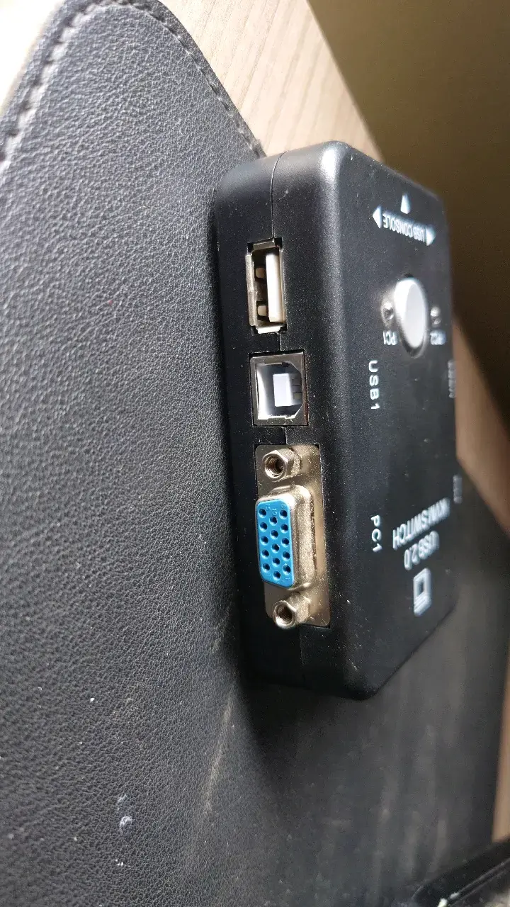 Switch KVM USB 2.0 para dos PCs - 2