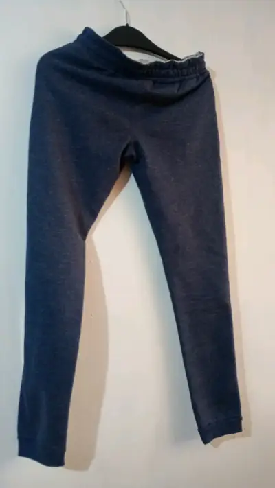 Pantalones deportivos azul marino para mujer - miniatura 2