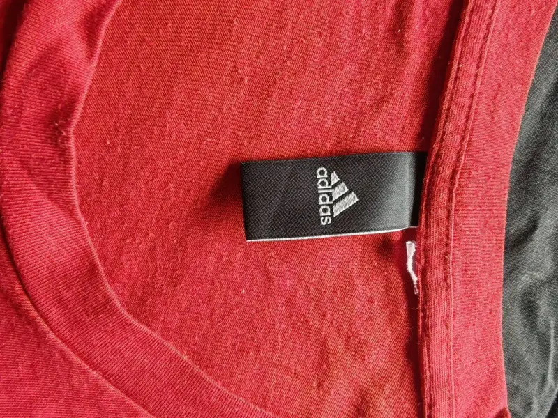 Polera deportiva roja Adidas para mujer - 2