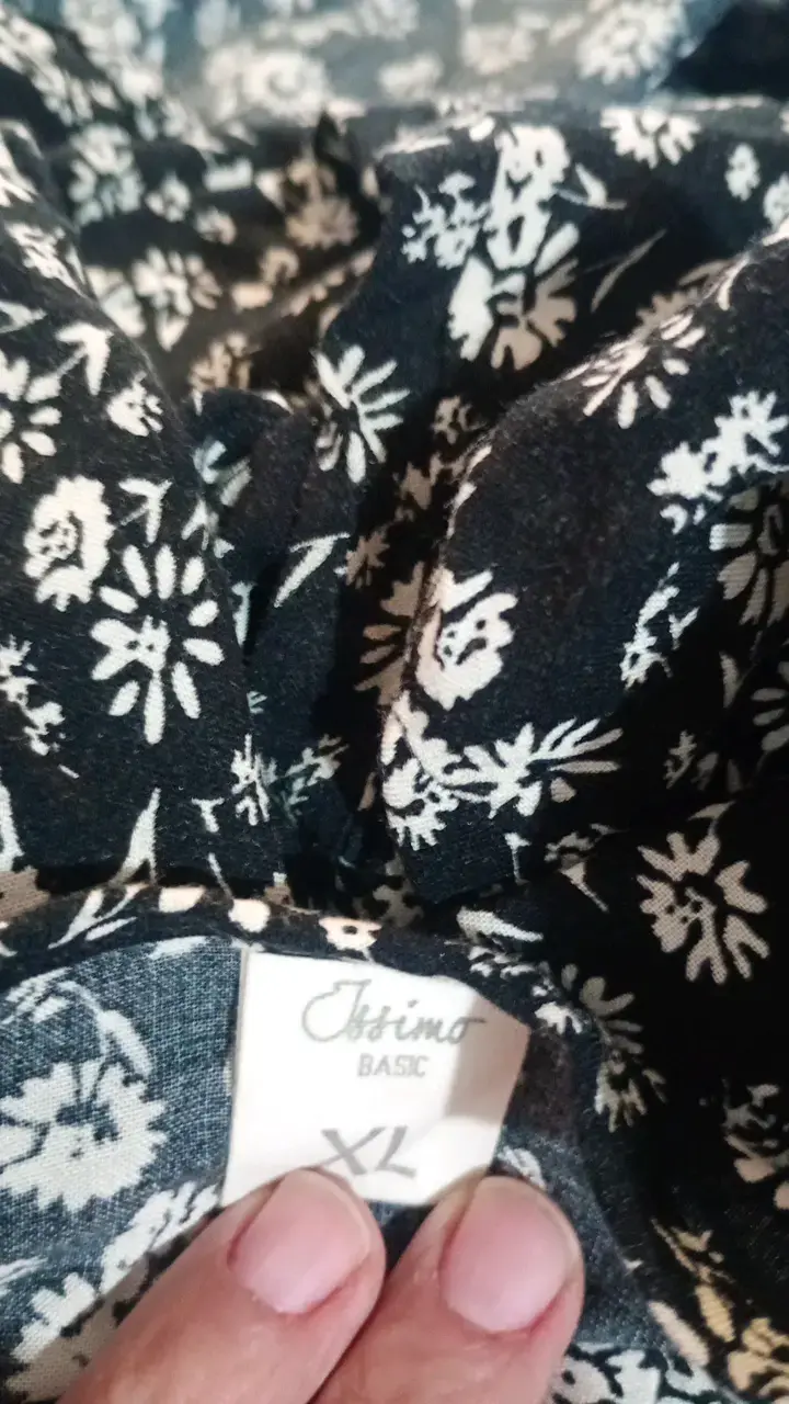 vestido floral negro con mangas largas - 5