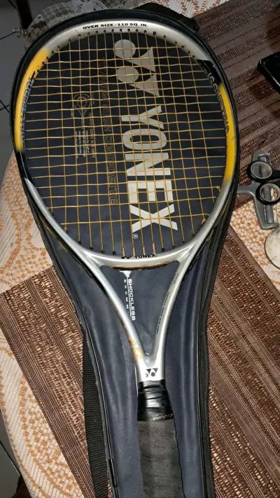 Raqueta de Tenis Yonex con Funda - miniatura 1