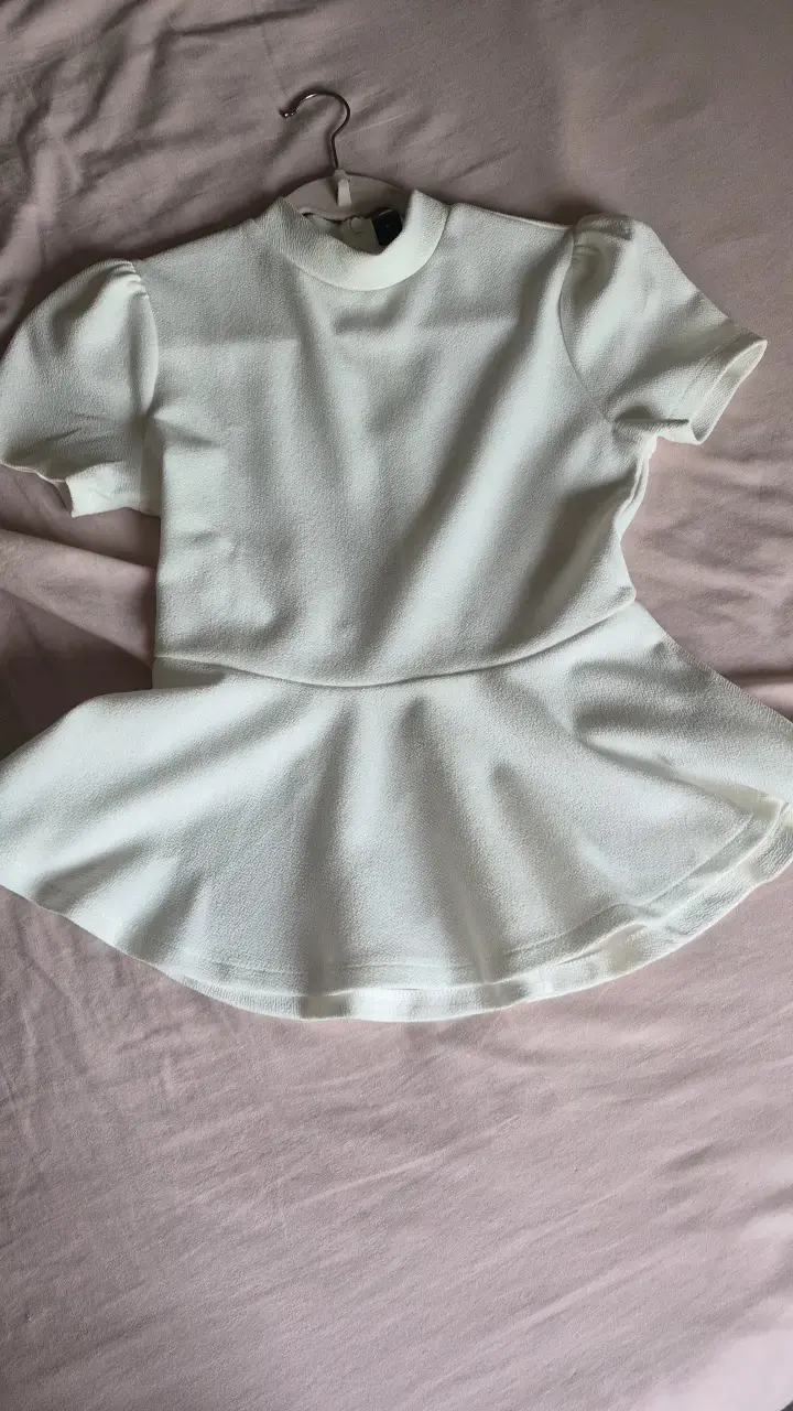 Polera blanco con vuelo para mujer - 2