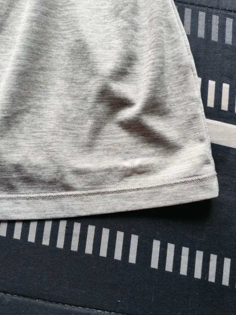Polera gris deportiva  para mujer - 3