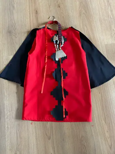 Traje  tradicional mapuche - miniatura 1