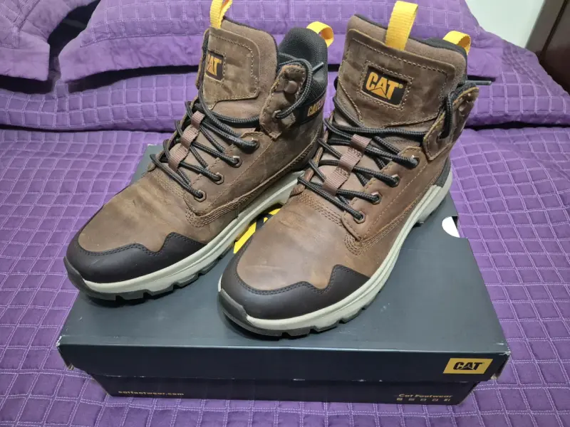 Botas de cuero marrón CAT para hombre - 1