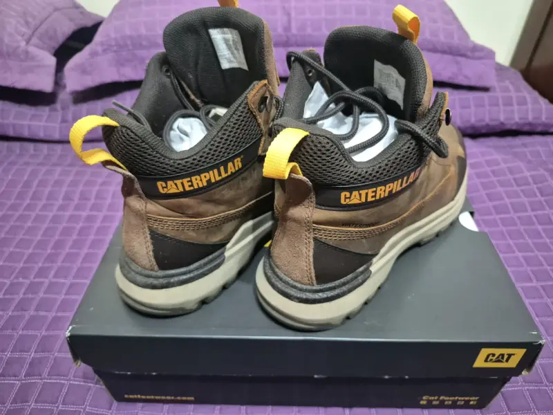 Botas de cuero marrón CAT para hombre - 2