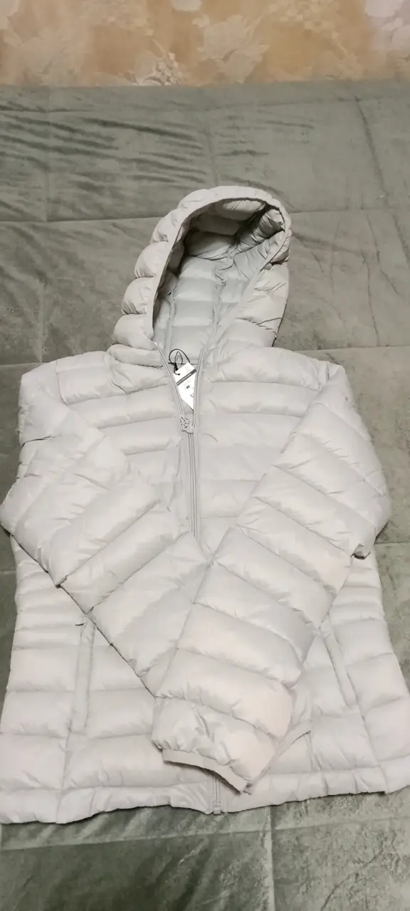 Chaqueta acolchada blanca con capucha - 2