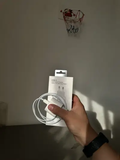 Cargador USB-C 20W con Cable Lightning - miniatura 2