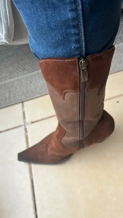 Botas vaqueras de cuero marrón para mujer - miniatura 1