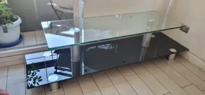 Mesa de centro de vidrio y metal moderna - miniatura 2