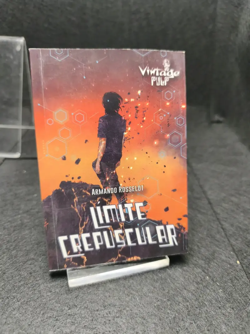 Libro Límite Crepuscular de Armando Rosselot - 1
