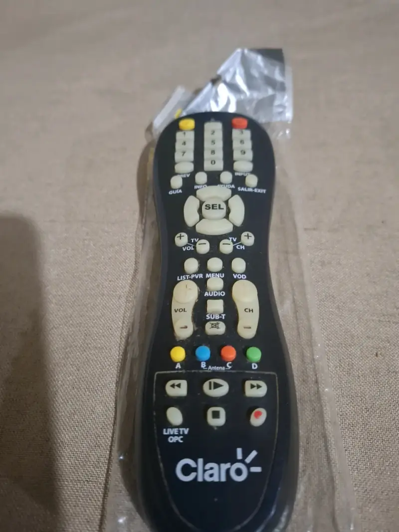 Control remoto  Claro usado impecable - 2