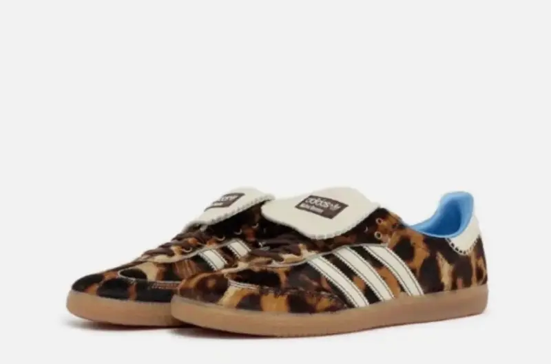 Zapatillas deportivas Adidas animal print