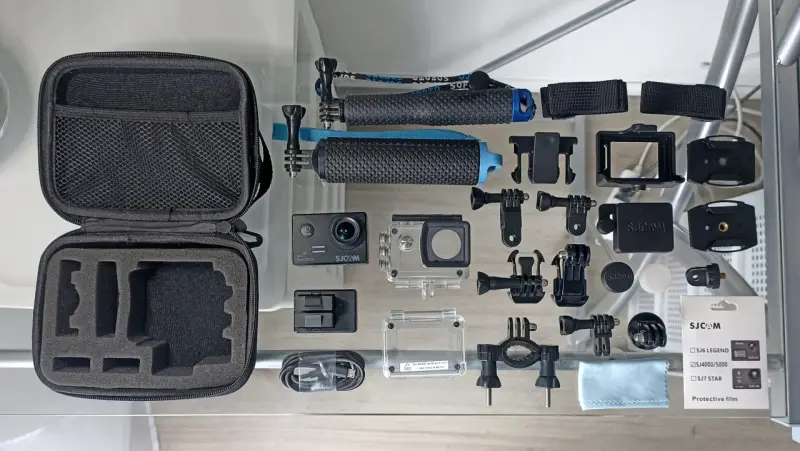 Cámara de acción SJCAM SJ5000 con accesorios - 1