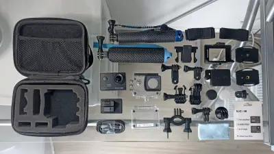 Cámara de acción SJCAM SJ5000 con accesorios - miniatura 1