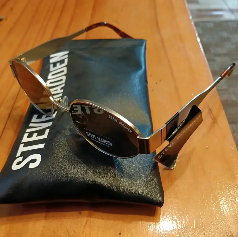 Gafas de sol Steve Madden metálicas - 3