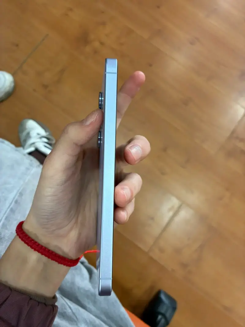 Smartphone Samsung Galaxy s25 en buen estado - 3