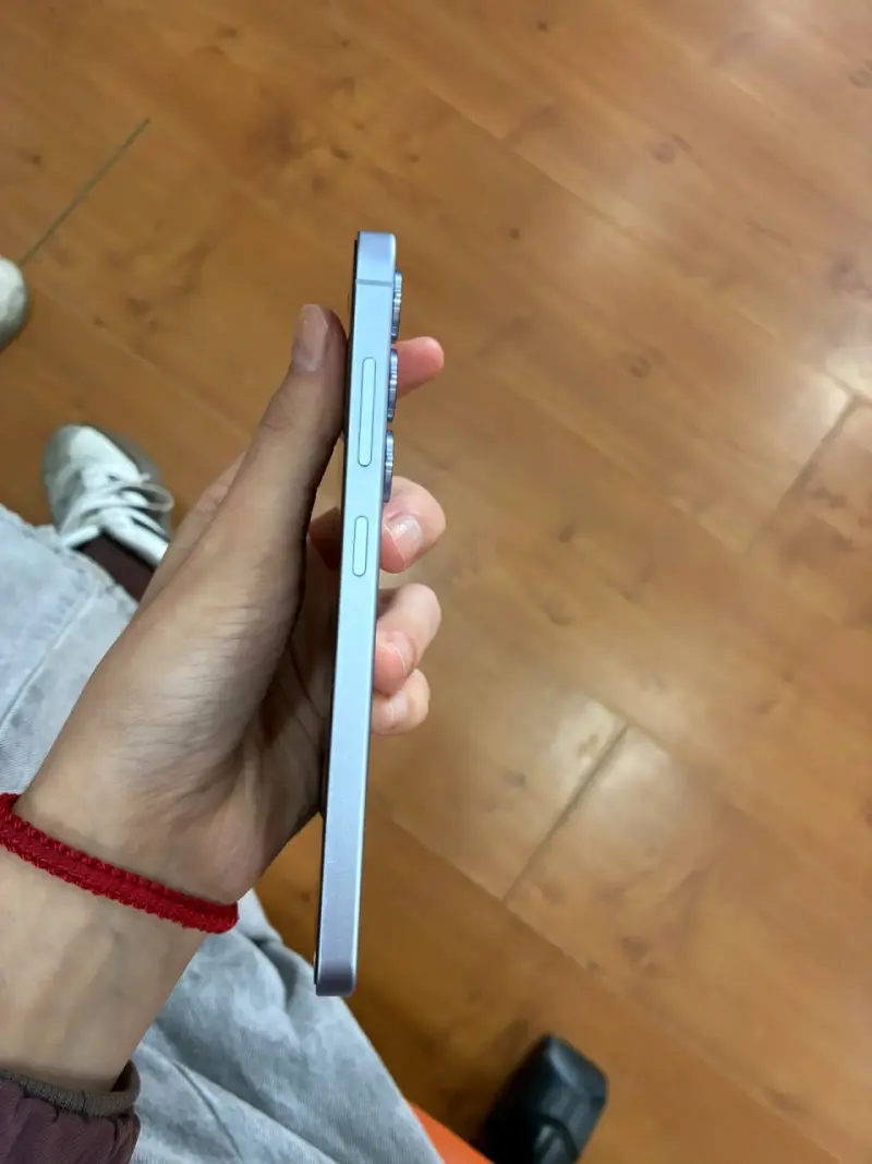 Smartphone Samsung Galaxy s25 en buen estado - 4
