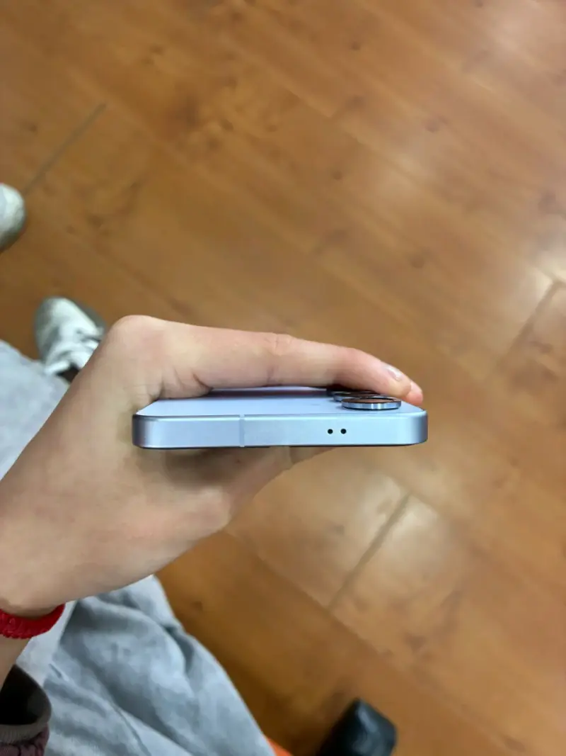 Smartphone Samsung Galaxy s25 en buen estado - 6