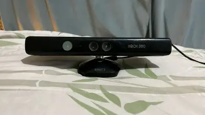 Pack Xbox 360 Slim con Kinect y controles - miniatura 6