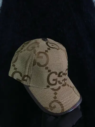 Gorra Gucci beige con logo GG - miniatura 1
