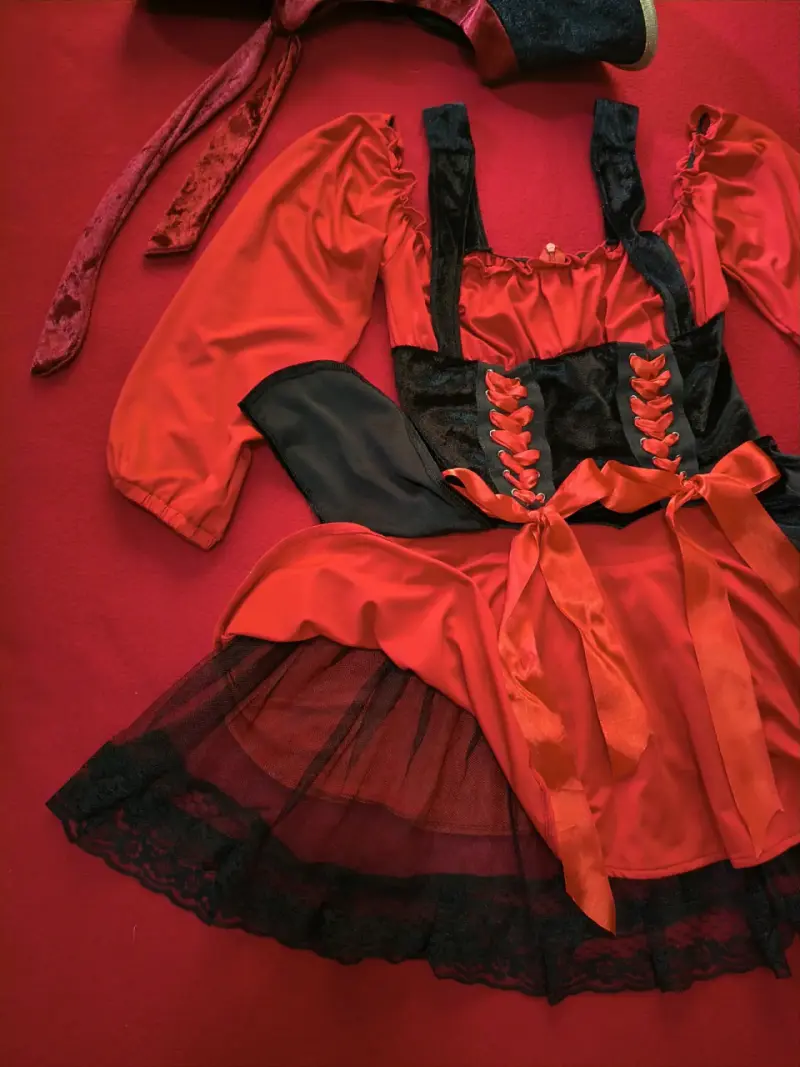 Disfraz de pirata para mujer rojo y negro - 2