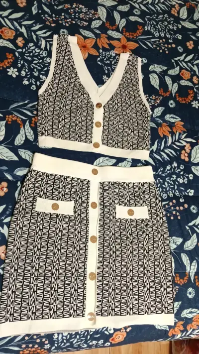 Conjunto de falda y top estampado en blanco y negr - miniatura 1