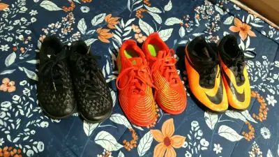 Lote de zapatillas deportivas Nike y Adidas - miniatura 1