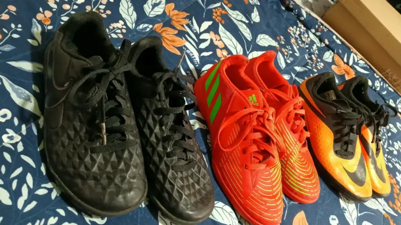 Lote de zapatillas deportivas Nike y Adidas - 2