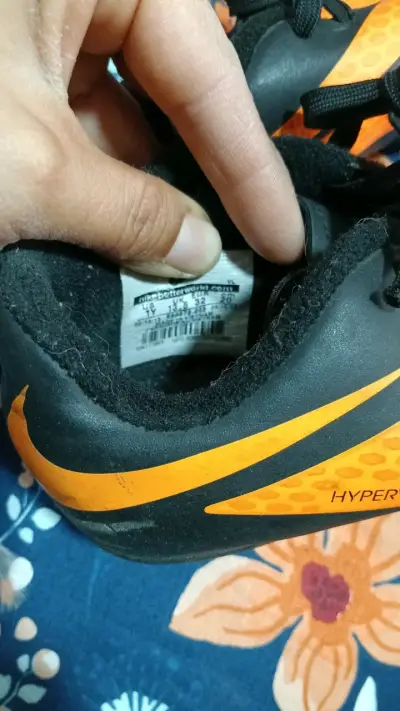 Lote de zapatillas deportivas Nike y Adidas - miniatura 4