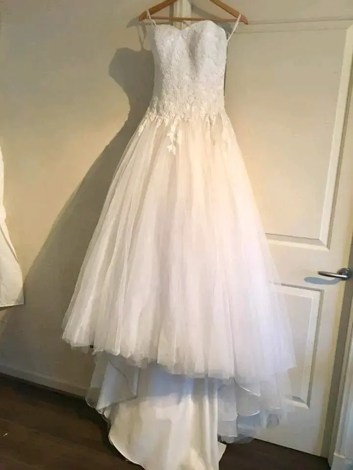 Vestido de novia blanco con encaje y tul - 2