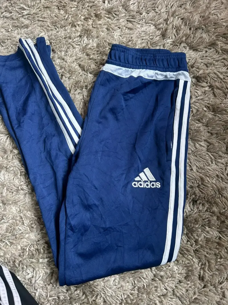 Pantalones deportivos azules Adidas para niños - 2