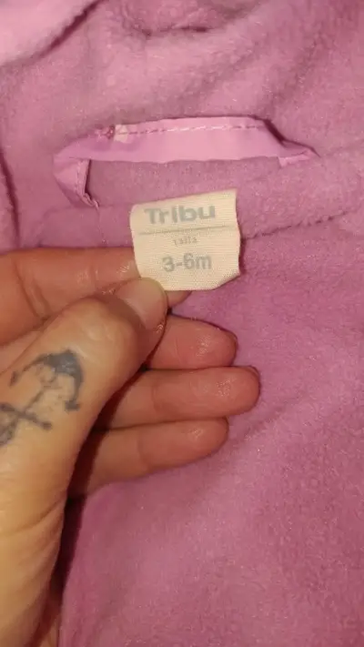 Enterito acolchado rosa para bebé 3-6 meses - miniatura 3