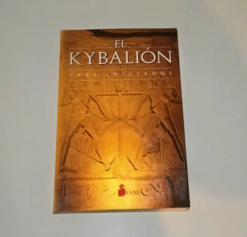 Libro El Kybalión de Tres Iniciados