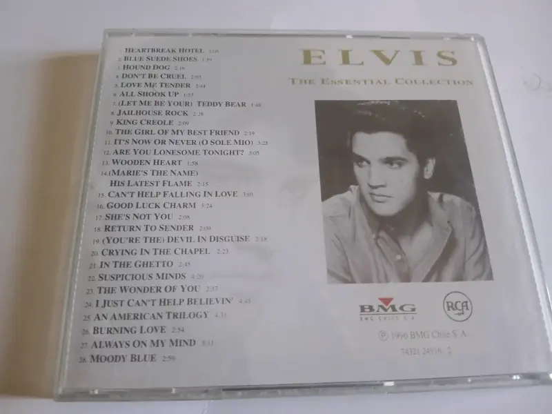 CD Elvis The Essential Collection - 3