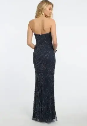 Vestido de noche largo azul con diseño elegante - 2