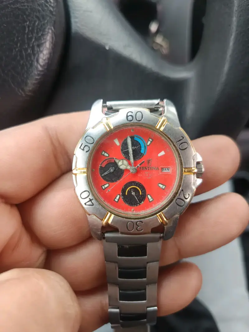 Reloj Festina de acero inoxidable con esfera roja - 2