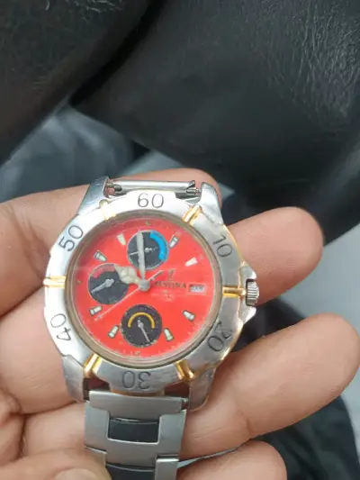 Reloj Festina de acero inoxidable con esfera roja - miniatura 4