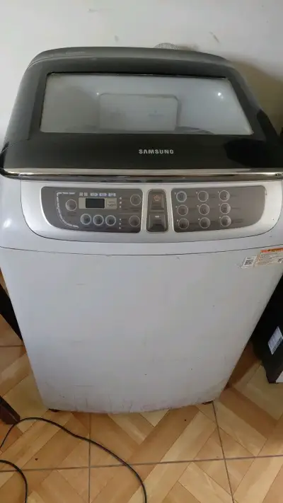 Lavadora Samsung de carga superior en buen estado - miniatura 1