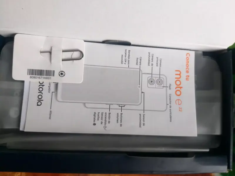 Smartphone Motorola Moto E22 en buen estado - 4