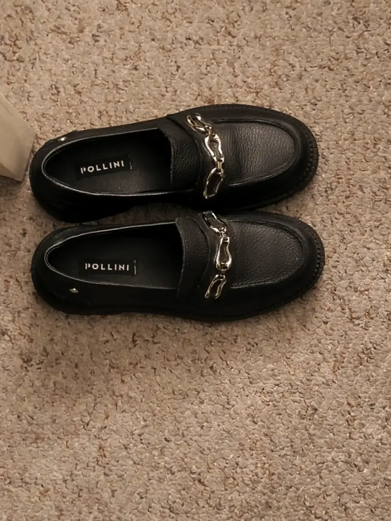 Mocasines de cuero negro con cadena Pollini - 1