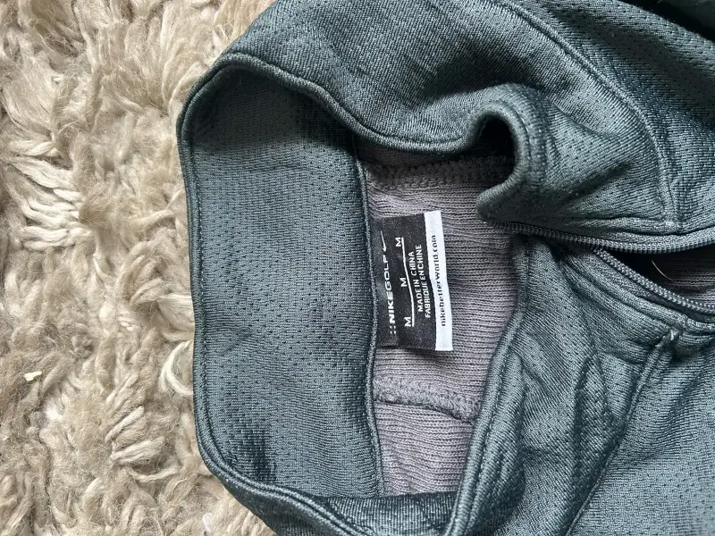 Polerón deportivo gris Cintas con cierre - 3