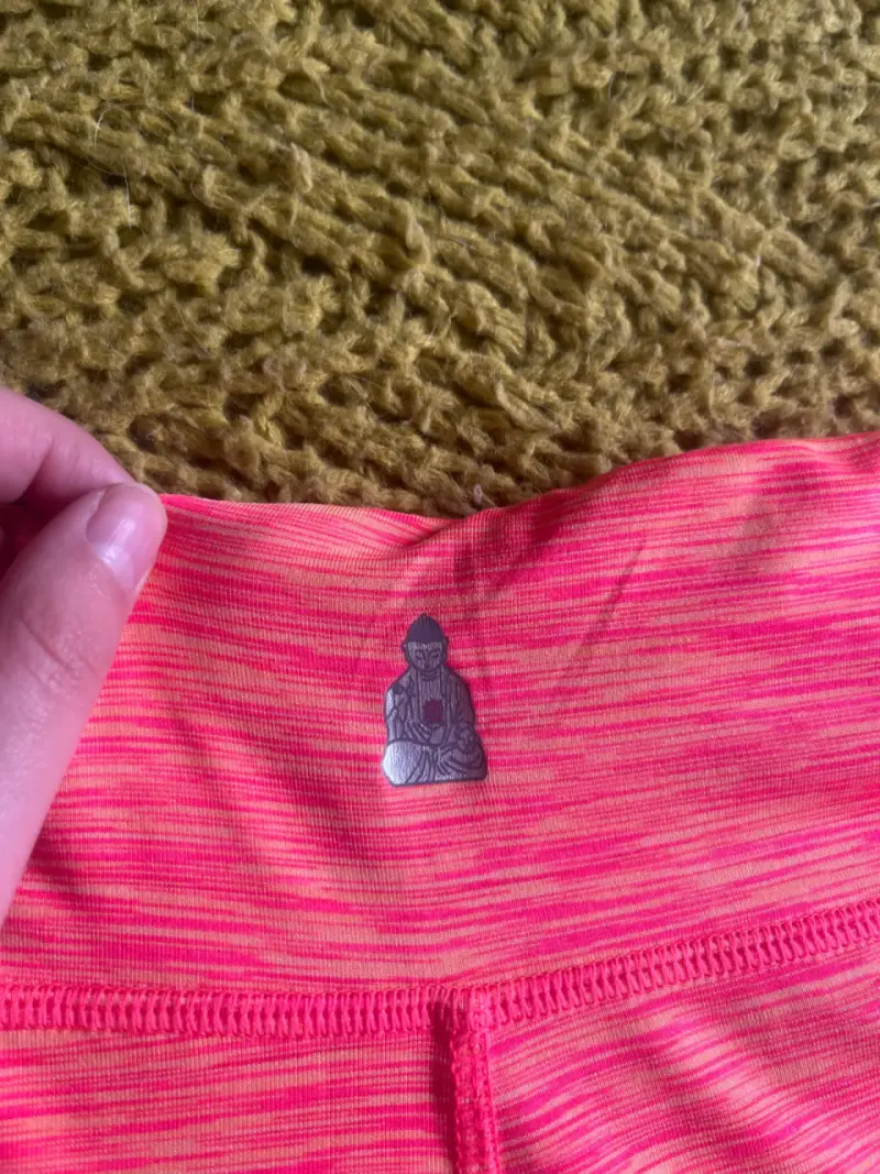 Shorts deportivos rosados para mujer - 3