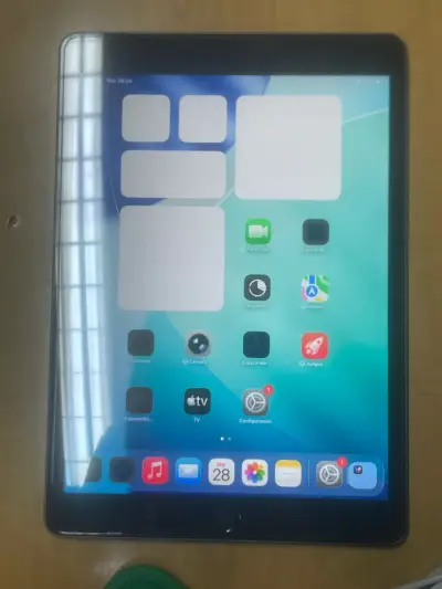 iPad 9 64 en buen estado - miniatura 1