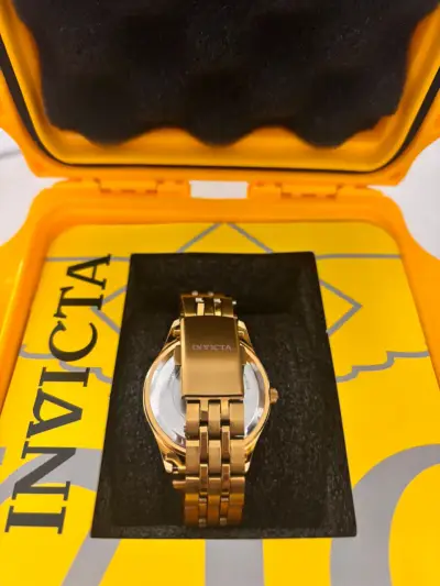 Reloj Invicta Specialty Dorado con Esfera Rosada - miniatura 3