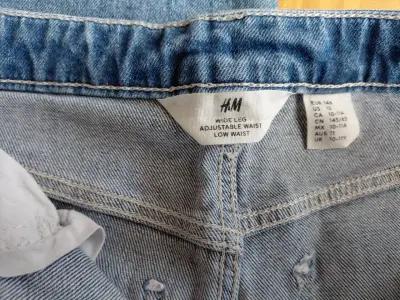 Jeans de niña  H&M con perlas decorativas - miniatura 4