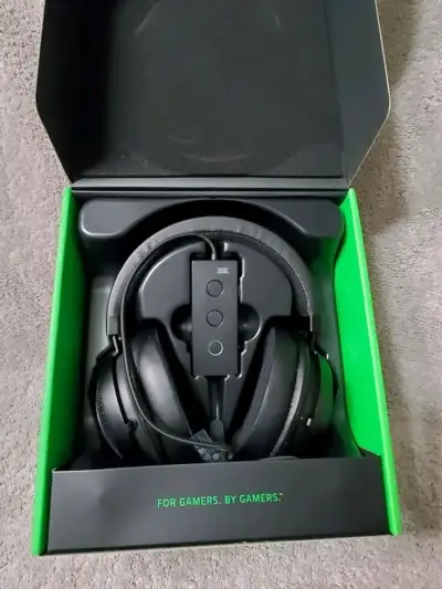 Audífonos Gamer Razer BlackShark V2 X - miniatura 1